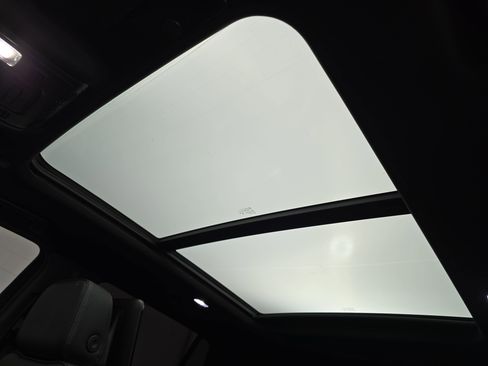 Used 2023 GMC Yukon Denali w/ Denali Reserve Package image 31