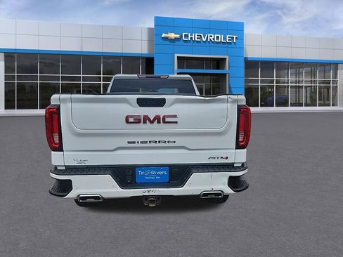 Used 2021 GMC Sierra 1500 AT4 w/ Driver Alert Package I AWD/4WD image 4