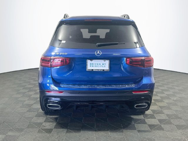 Used 2024 Mercedes-Benz GLB 250 image 9