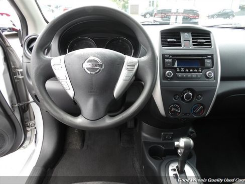 Used 2018 Nissan Versa SV FWD image 13