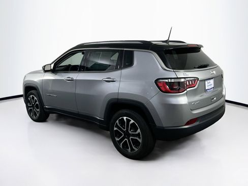 Used 2022 Jeep Compass Limited w/ Sun and Sound Group AWD/4WD image 7