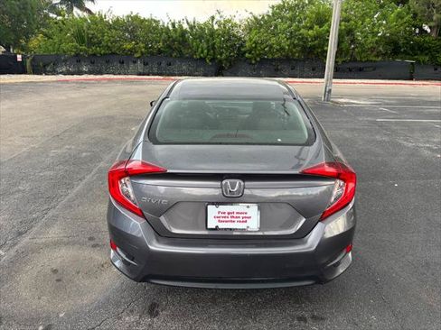 Used 2018 Honda Civic LX image 9