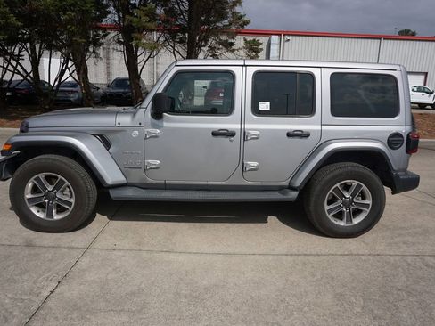 Used 2018 Jeep Wrangler Unlimited Sahara image 20
