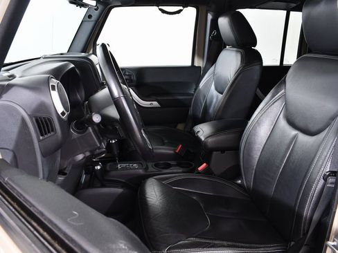 Used 2017 Jeep Wrangler Unlimited Sahara w/ Quick Order Package 24E Chief image 6