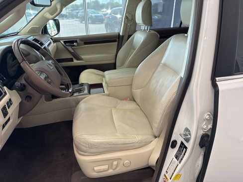 Used 2015 Lexus GX 460 w/ Premium Package image 12