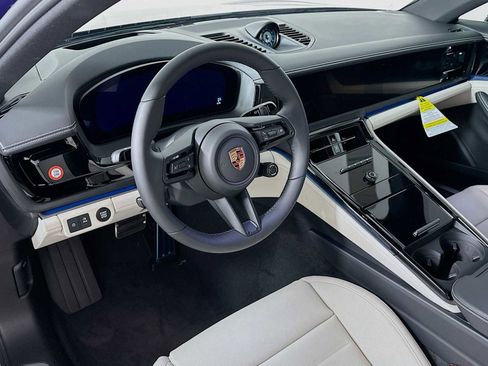 New 2026 Porsche Panamera 4 image 4