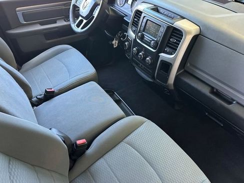 Used 2019 RAM 1500 Classic SLT AWD/4WD image 17
