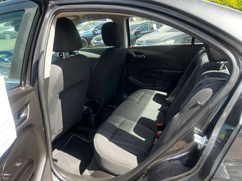 Used 2018 Chevrolet Sonic LT w/ Convenience Package FWD image 11