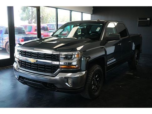 Used 2017 Chevrolet Silverado 1500 LT w/ All Star Edition AWD/4WD image 3