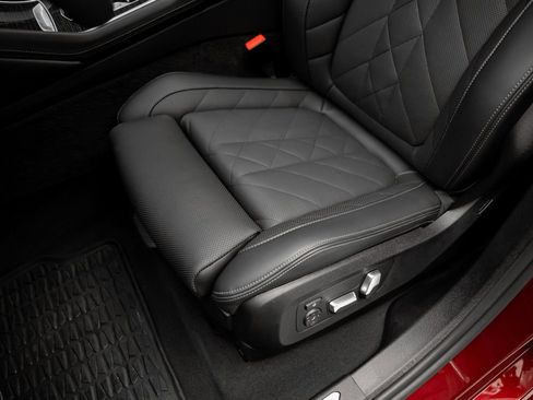 Used 2025 BMW X6 xDrive40i w/ Premium Package image 61