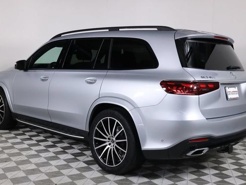 Used 2025 Mercedes-Benz GLS 450 4MATIC image 4