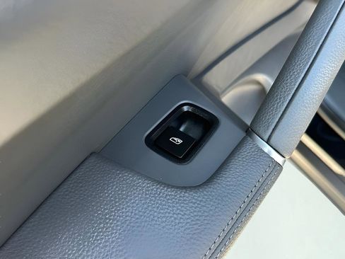 Used 2022 Porsche Cayenne E-Hybrid Coupe image 29