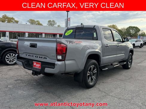 Used 2018 Toyota Tacoma TRD Sport AWD/4WD image 8