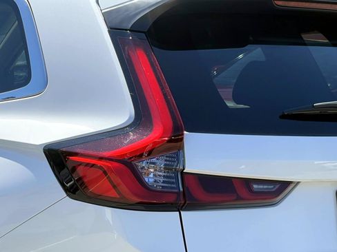 Used 2025 Honda CR-V EX-L image 9