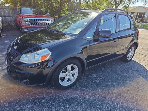 Used 2011 Suzuki SX4 Premium image 2
