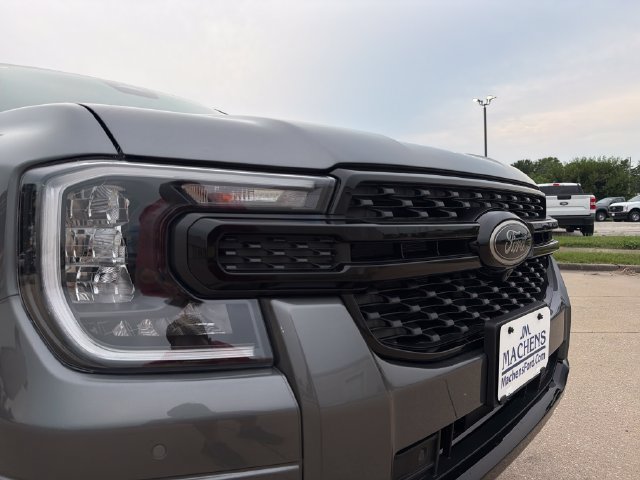 New 2026 Ford Ranger Lariat w/ Black Appearance Package AWD/4WD image 12
