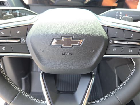 New 2026 Chevrolet Traverse LT w/ Midnight/Sport Edition FWD image 23