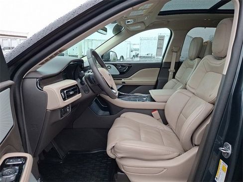 Certified 2024 Lincoln Aviator Reserve w/ Equipment Group 201A image 13