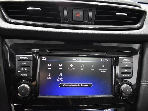 Used 2020 Nissan Rogue SL w/ Premium Package image 22