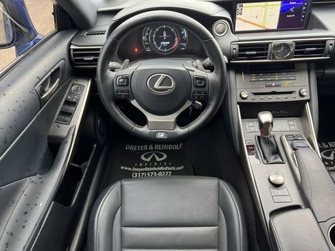Used 2019 Lexus IS 300 F Sport w/ F Sport Package image 18