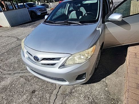 Used 2011 Toyota Corolla LE image 3