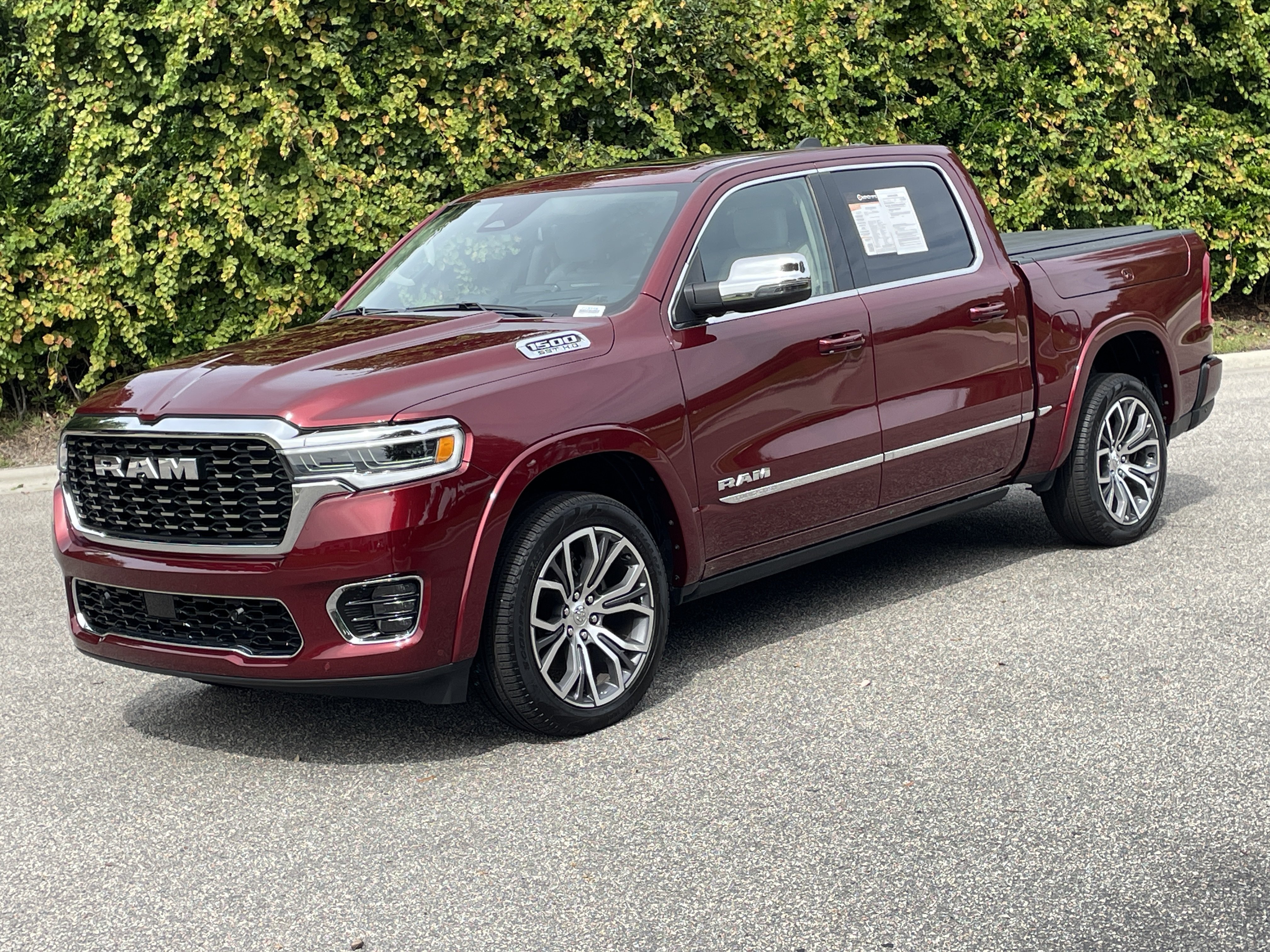 Used 2025 RAM 1500 Tungsten AWD/4WD image 4