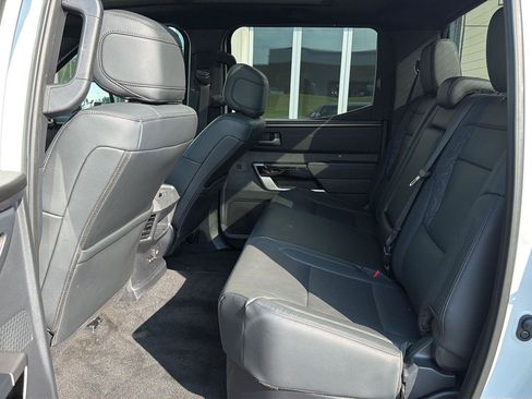 Used 2025 Toyota Tundra Limited AWD/4WD image 11