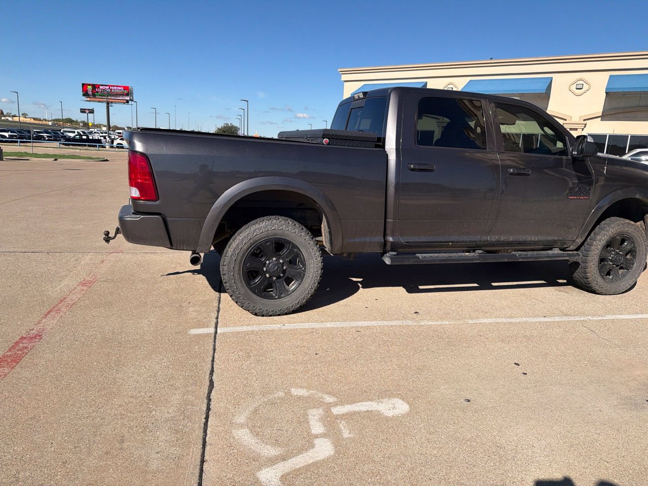 Used 2018 RAM 2500 Lone Star w/ Sport Appearance Group AWD/4WD image 9