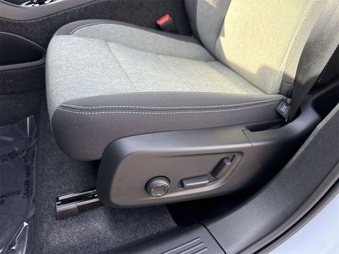 New 2026 Volvo XC40 B4 Core w/ Protection Package image 11