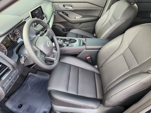 New 2026 Nissan Rogue SV w/ SV Premium Package image 9