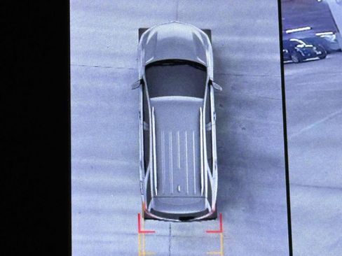 Used 2023 Chevrolet Equinox RS w/ RS Leather Package image 29