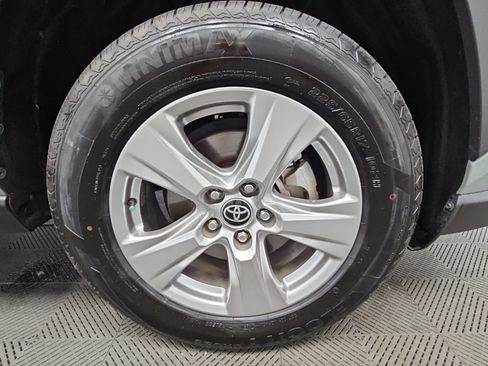 Used 2023 Toyota RAV4 XLE w/ Convenience Package FWD image 44