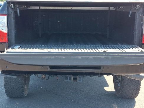 Used 2023 Nissan Titan SV w/ SV Convenience Package AWD/4WD image 28