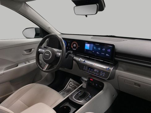 Certified 2025 Hyundai Kona SEL AWD/4WD image 18