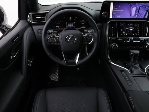 New 2026 Lexus LX 600 4WD w/ Premium Package image 16