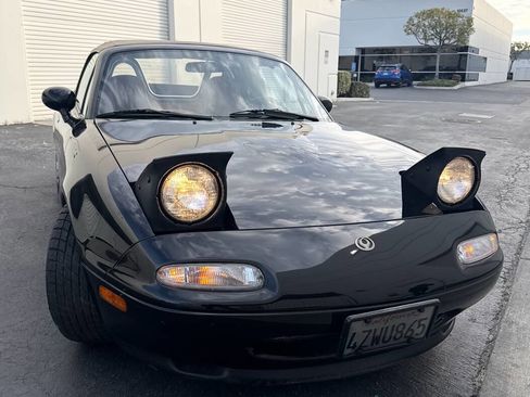 Used 1993 MAZDA MX-5 Miata Limited Edition image 2
