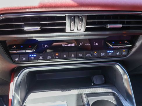 Used 2025 MAZDA CX-70 Plug-In Hybrid w/ Premium Plus image 25