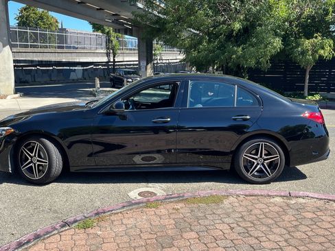 Used 2025 Mercedes-Benz C 300 4MATIC Sedan image 2