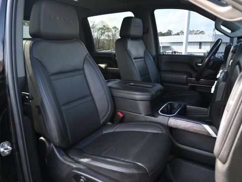 Used 2021 GMC Sierra 2500 Denali w/ Denali Black Diamond Edition AWD/4WD image 35