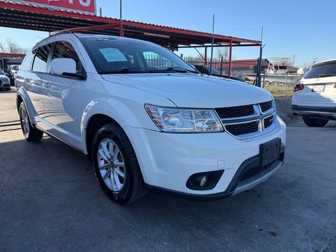 Used 2013 Dodge Journey SXT w/ Flexible Seating Group image 3
