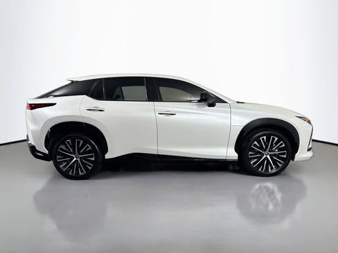 Used 2024 Lexus RZ 300e Premium w/ Technology Package FWD image 4