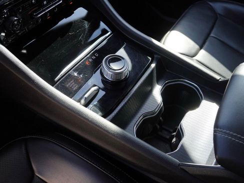 Used 2024 Jeep Grand Cherokee L Limited w/ Luxury Tech Group II image 17