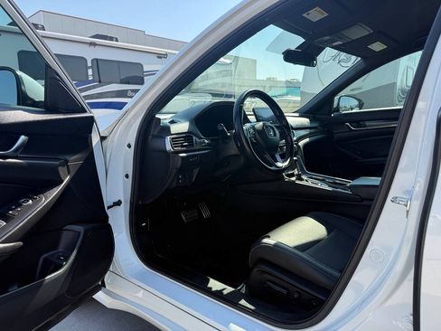Used 2020 Honda Accord Sport image 15