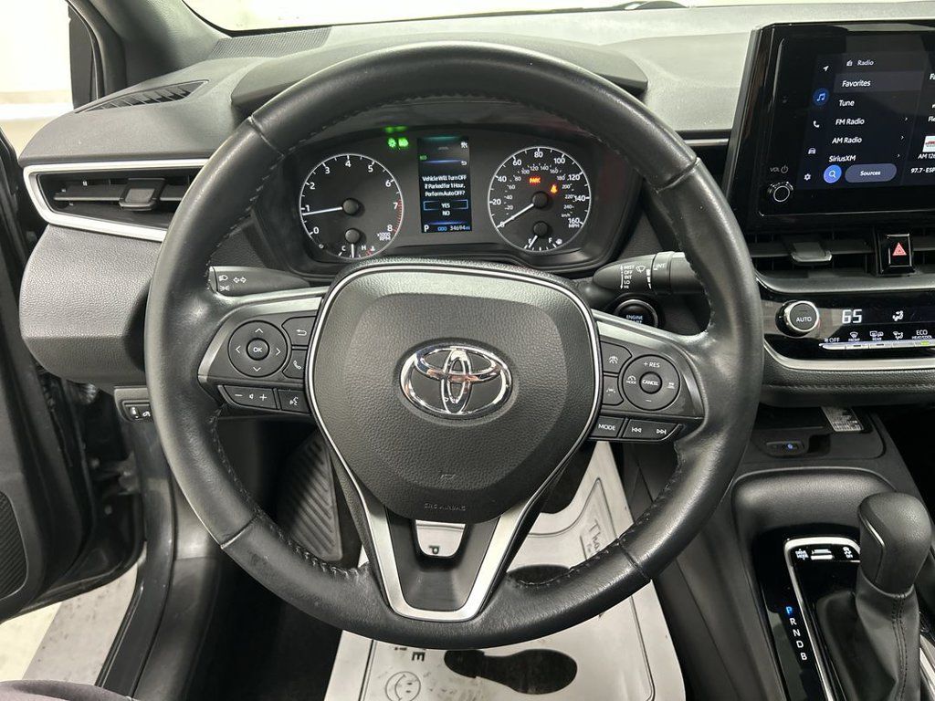 Used 2024 Toyota Corolla SE w/ SE Premium Package FWD image 4