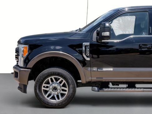 Used 2017 Ford F250 King Ranch w/ King Ranch Ultimate Package AWD/4WD image 10