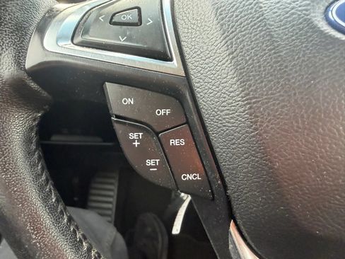 Used 2018 Ford Edge Titanium w/ Equipment Group 301A AWD/4WD image 14