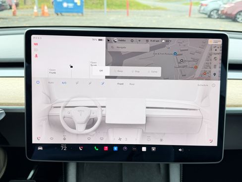 Used 2022 Tesla Model Y Long Range image 63