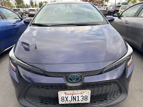 Used 2022 Toyota Corolla LE w/ Premium Interior Package image 3