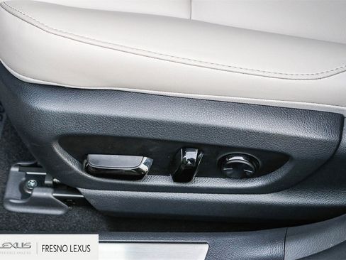 Used 2025 Lexus UX 300h FWD image 21