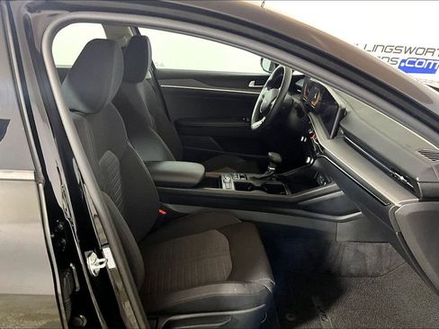 Used 2025 Kia K5 LXS FWD image 6